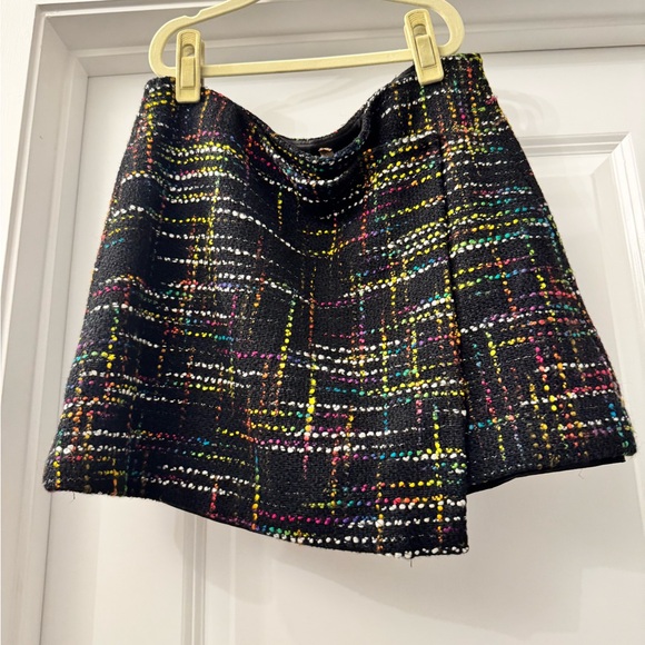 Colorful Trina Turk Tweed Women’s Jacket and Skirt Set - Picture 3 of 3